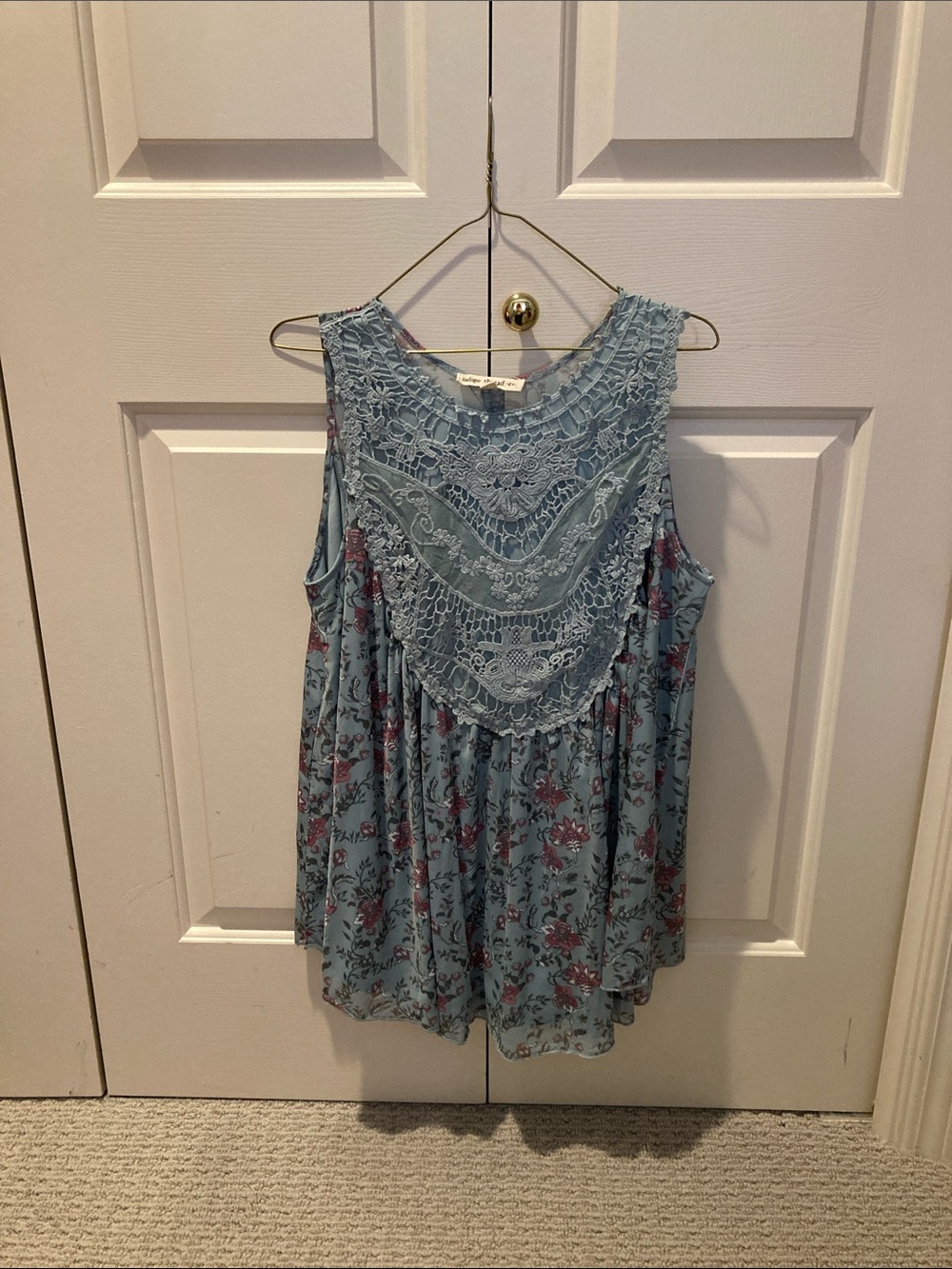Lace Yoke Floral Camisole Tank Top - Light Blue